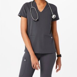 Figs charcoal grey 3 in 1 scrub top xs